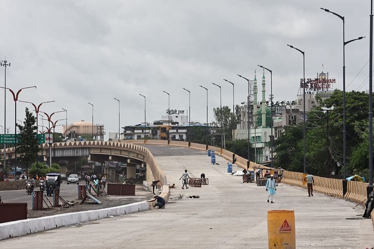 indore:फ्लाईओवर-का-एक-हिस्सा-तैयार,-फिर-भी-ट्रैफिक-के-लिए-नहीं-खोला