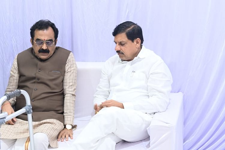 ujjain-news:-पिता-के-संस्मरण-सुनाते-हुए-भावुक-हुए-सीएम,-बोले-बाबूजी-कहते-थे-हमेशा-स्वाभिमान-की-जिंदगी-जीना