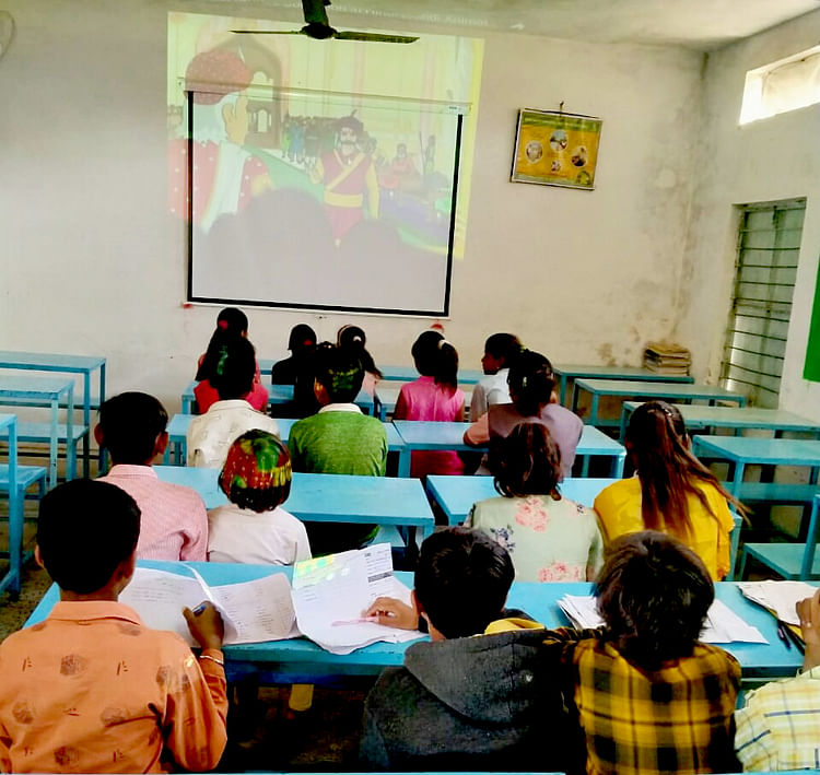 mp:-खास-है-धार-का-आदिवासी-गांव-पड़ियाल,-5500-लोगों-की-बस्ती-से-बने-400-सरकारी-अफसर-कर्मचारी,-साक्षरता-90-फीसदी