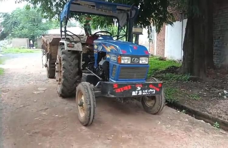 shahdol-news:-दो-सरकारी-मुलाजिमों-की-हत्या-के-बाद-भी-अवैध-उत्खनन-जारी,-रेत-से-भरे-एक-ट्रैक्टर-को-किया-जब्त