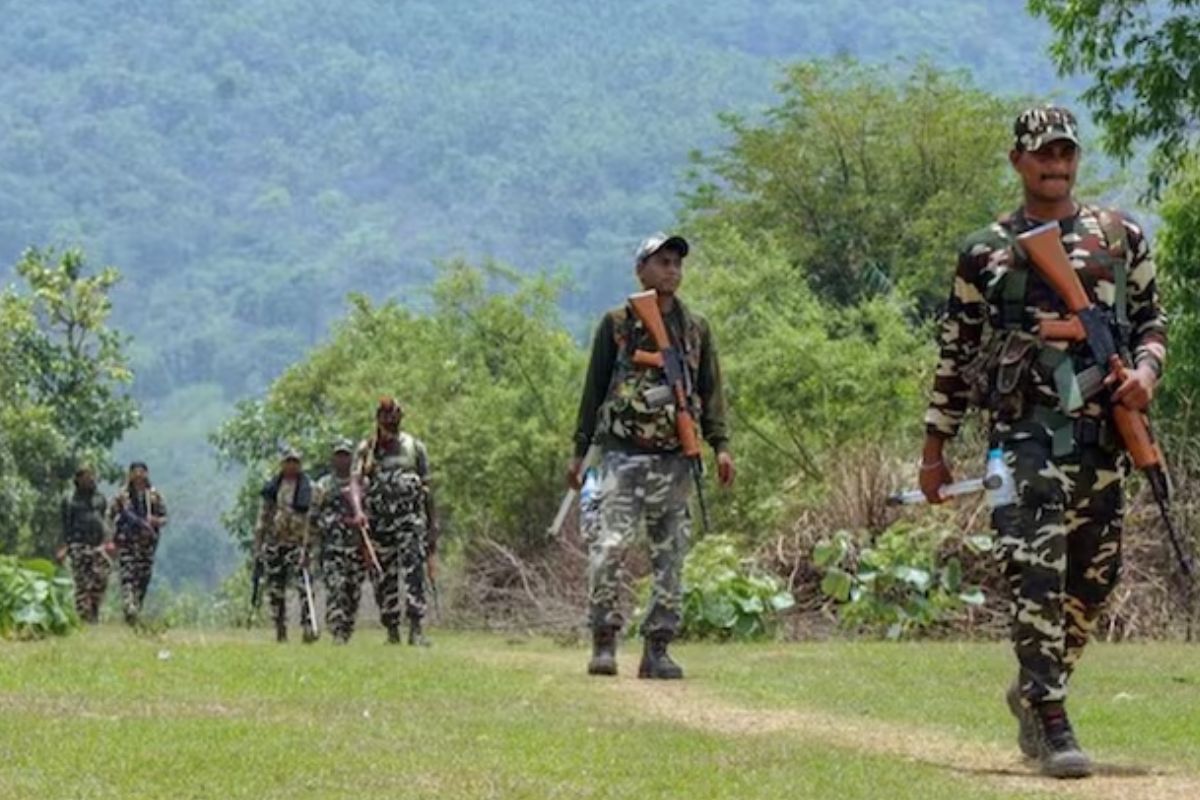 maoists-encounter-update:-तेलंगाना-पुलिस-ने-मुठभेड़-में-6-माओवादियों-को-किया-ढेर,-2-सुरक्षाकर्मी-घायल