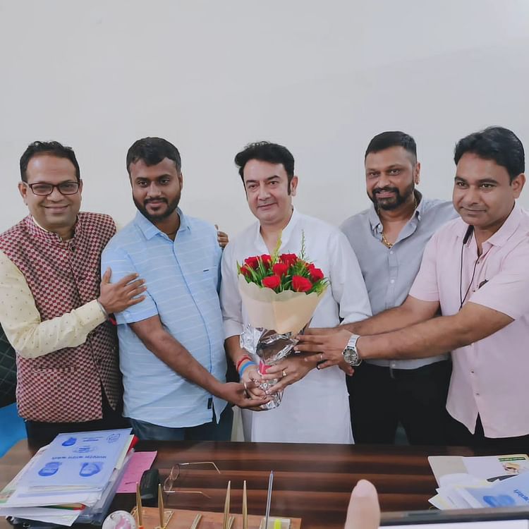 mp-news:कांग्रेस-सोशल-मीडिया-के-माध्यम-से-mp-सरकार-को-घेरने-की-तैयारी-में,-नवनियुक्त-अध्यक्ष-ने-किया-पद-ग्रहण