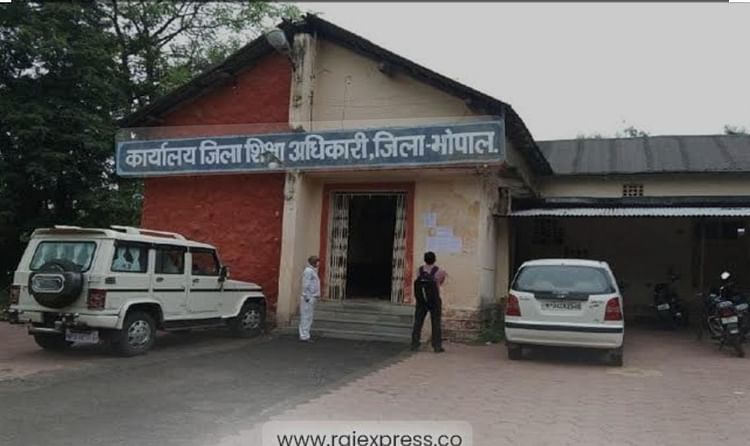 mp-news:-मदरसों-की-सियासत-में-शिक्षा-विभाग-भी-शामिल,-अफसर-दबाए-बैठे-हैं-दो-महीने-पहले-शासन-से-जारी-राशि