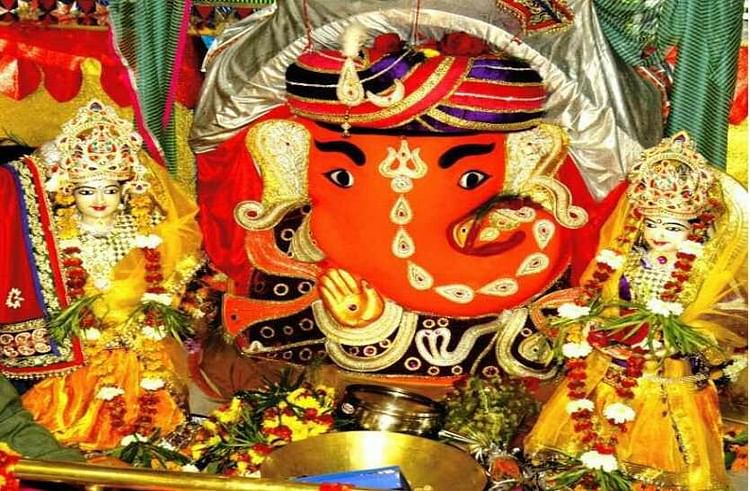 अनोखे-गणेश:-चिंतामन-सिद्ध-गणेश-की-चार-स्वयंभू-प्रतिमाएं,-उल्टा-स्वस्तिक-बनाने-से-सीधे-हो-जाते-हैं-बिगड़े-काम
