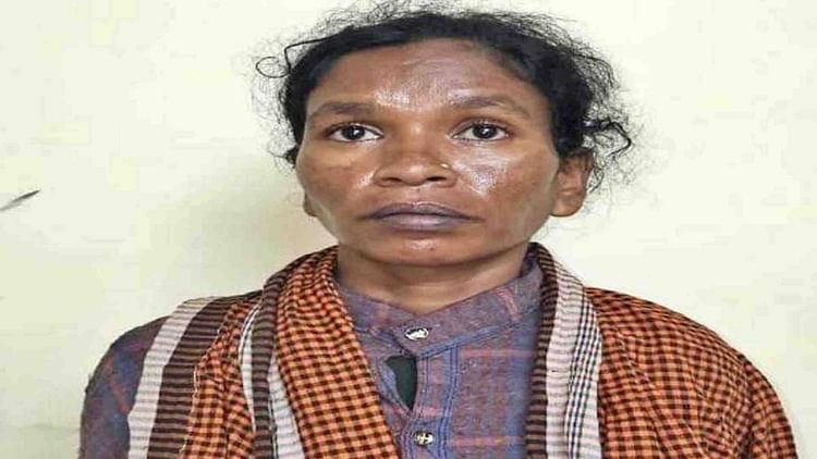 jabalpur:-चिचरंगपुर-से-14-लाख-की-इनामी-महिला-नक्सली-गिरफ्तार,-छुड़ाने-के-लिए-हॉक-फोर्स-फायरिंग-करते-रहे-साथी