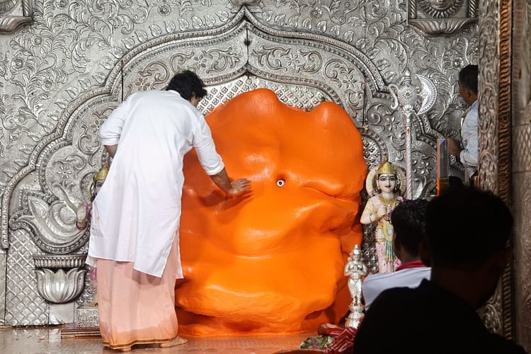 indore:-खजराना-गणेेश-पहनेंगे-तीन-करोड़-के-स्वर्ण-आभूषण,-लगेगा-सवा-लाख-मोदकों-का-भोग