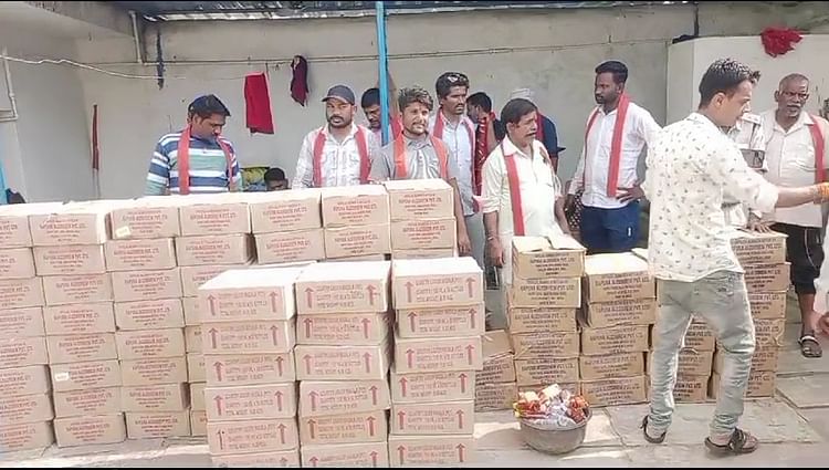 damoh-news:-कुड़ई-गांव-में-पुलिस-ने-पकड़ी-98-पेटी-अवैध-शराब,-आरोपी-पर-केस-दर्ज
