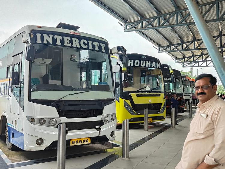 indore:-लोकार्पण-के-बगैर-आधे-अधूरे-नायता-मुंडला-बस-स्टेशन-से-बसों-का-संचालन-शुरू
