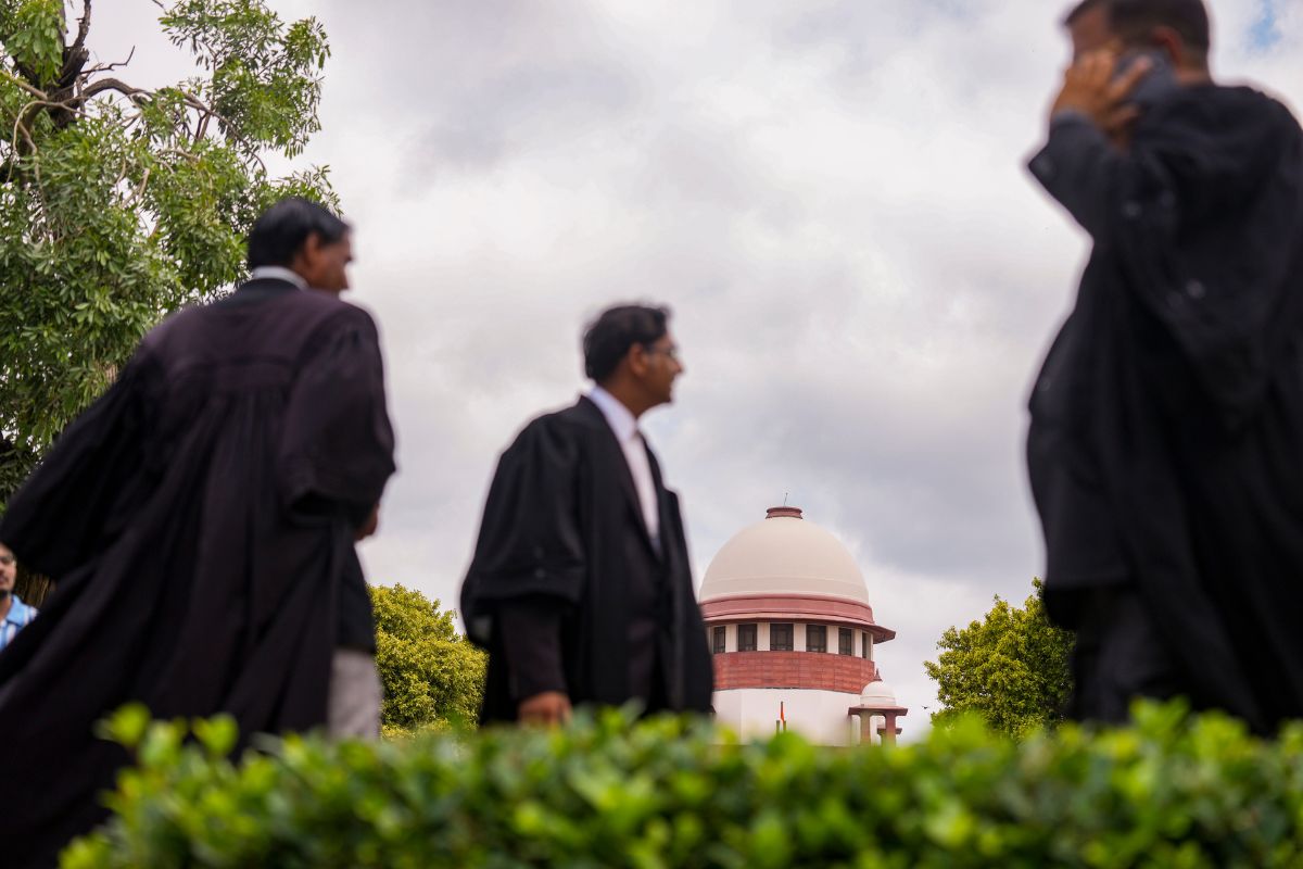 up-teacher-recruitment-case:-यूपी-69000-शिक्षक-भर्ती-मामला,-सुप्रीम-कोर्ट-ने-हाईकोर्ट-के-फैसले-पर-लगाई-रोक