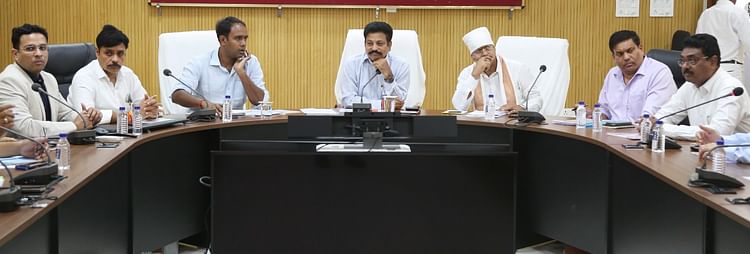sagar-news:-रीजनल-इंडस्ट्रियल-कॉन्क्लेव-की-तैयारियां-शुरू,-सागर-कमिश्नर-ने-ली-संभागीय-बैठक