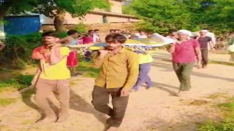 chhatarpur:-पति-के-साथ-सती-हो-गई-बुजुर्ग-महिला,-मौत-के-कुछ-ही-मिनट-बाद-त्याग-दिए-प्राण,-एक-साथ-निकली-अर्थी