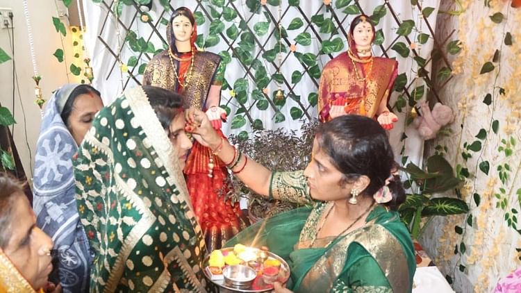 indore-news:-घर-घर-विराजीं-महालक्ष्मी,-कल-लगेगा-16-प्रकार-की-सब्जियों-और-चटनियों-का-भोग