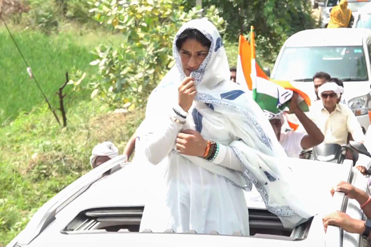 haryana-election-2024:-चुनावी-दंगल-में-शामिल-रेसलर-विनेश-फोगाट-ने-दाखिल-किया-नामांकन