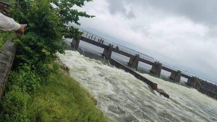 mp-news:-मुरैना-में-पगारा-डैम-का-गेट-खुलने-के-बाद-तीन-युवक-बहे,-दो-युवकों-की-मौत,-एक-को-सकुशल-निकाला