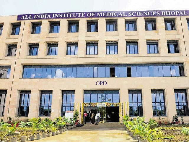 aiims-news:-एम्स-में-8-साल-के-बच्चे-के-पसलियों-का-कैंसर-निकालकर-बनाई-नई-चेस्ट-वॉल,-फैलने-लगा-था-शरीर-में-कैंसर