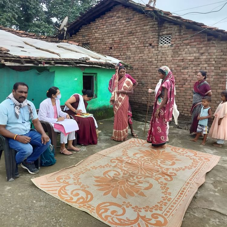 mp:-खड़की-गांव-में-मिले-उल्टी-दस्त-के-4-मरीज,-फीवर-से-16-लोग-पीड़ित;-बासी-खाना-खाने-की-बात-आई-सामने