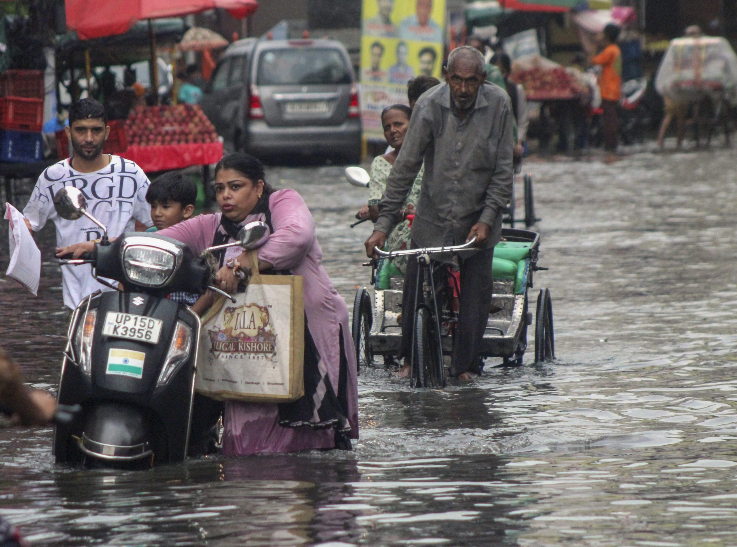 cyclone-tracker:-दिल्ली-ncr-समेत-इन-राज्यों-में-होगी-भारी-बारिश